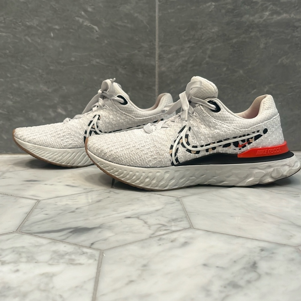 Womens Nike Running Shoe